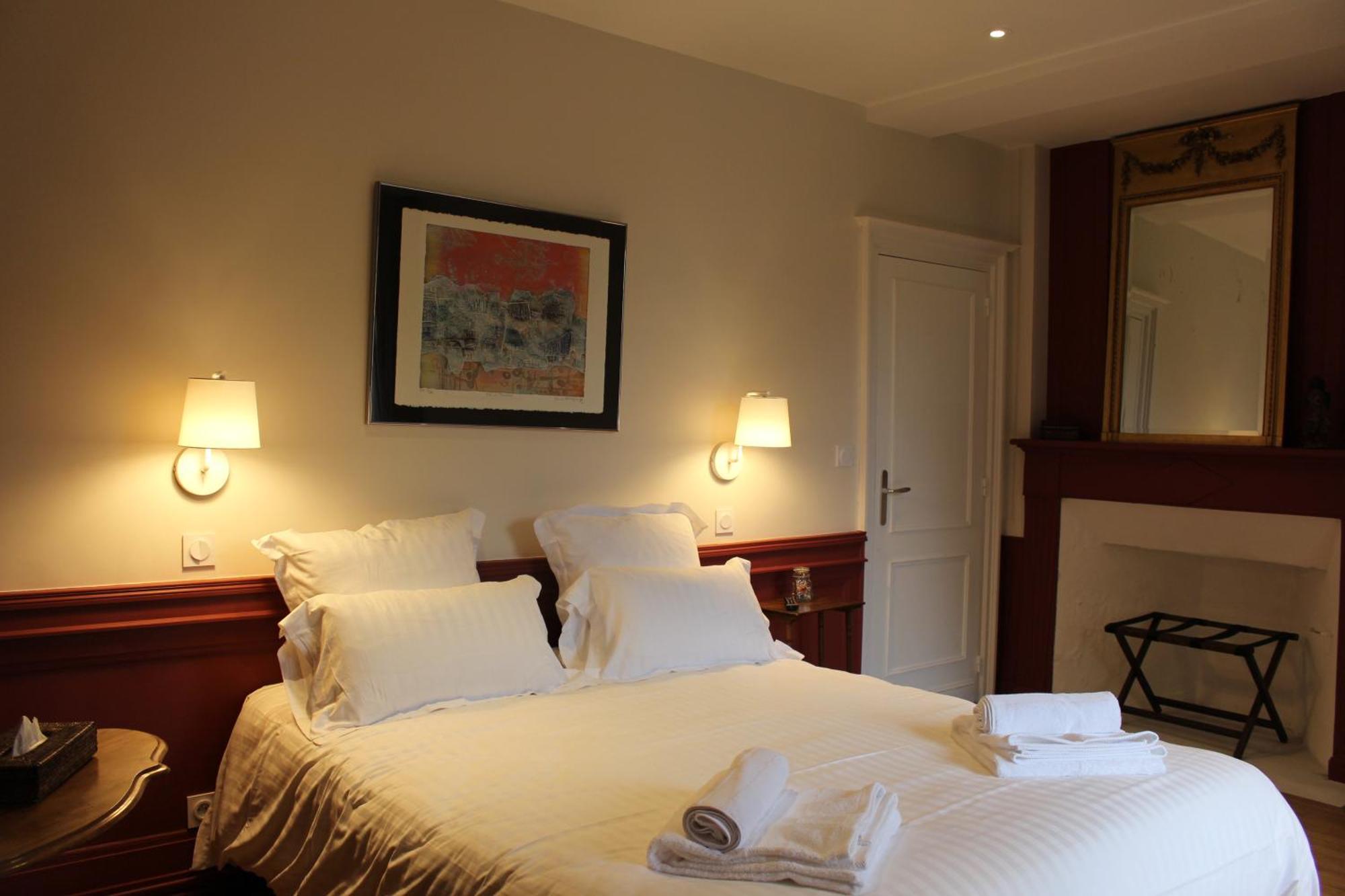 Manoir Du Moustoir - Hotel Les Empreintes Saint-Évarzec Екстериор снимка